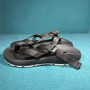 Size 10 - Women’s Chaco water sandals
